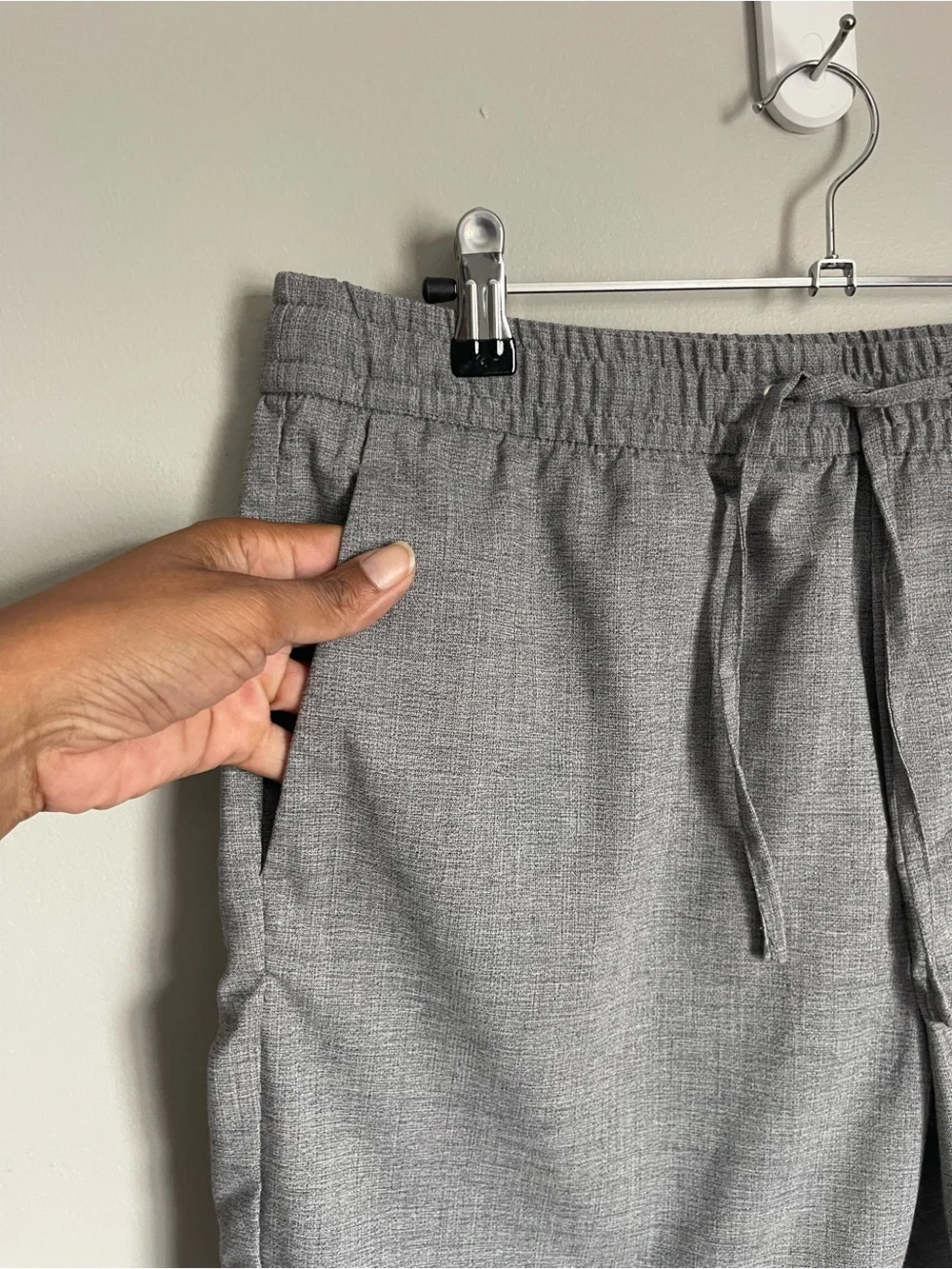 H&M | Men's Gray Slim Fit Drawstring Shorts Sz M